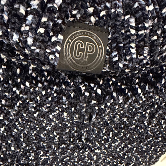 Canada Pooch Black and White Dog Sweater - Picture 7 of 7